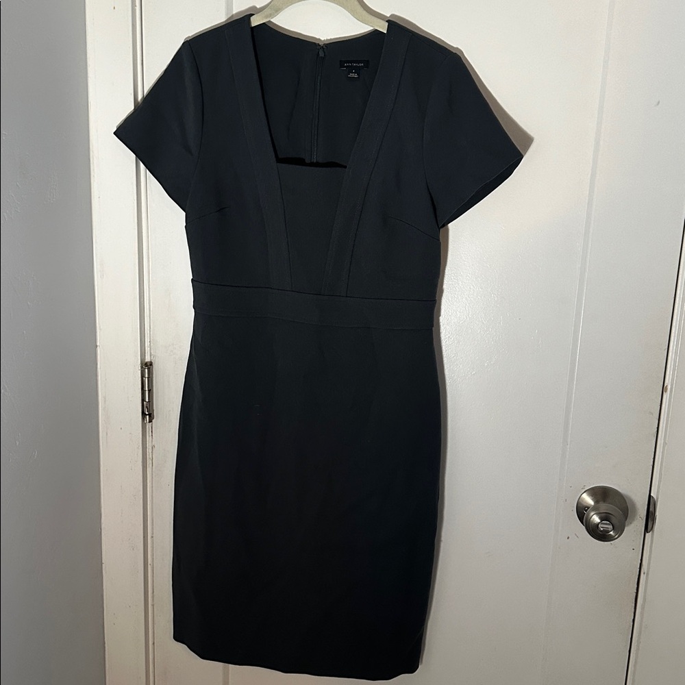 Ann Taylor Charcoal Short Sleeve Dress